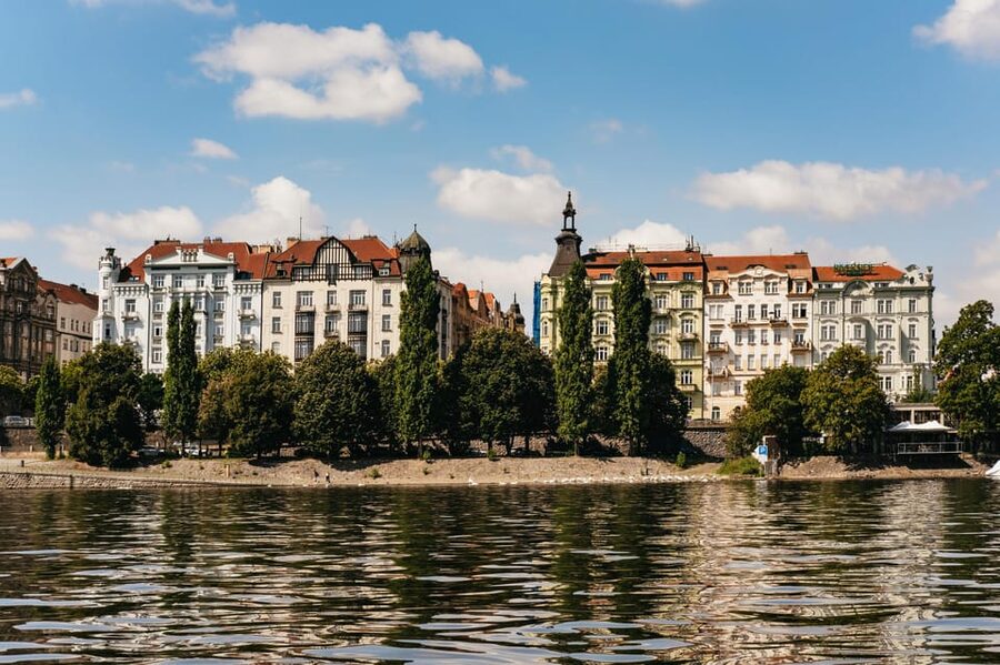 Prague: Vltava River Guided Canoeing Tour - Swimming, wall jumps, and getting wet