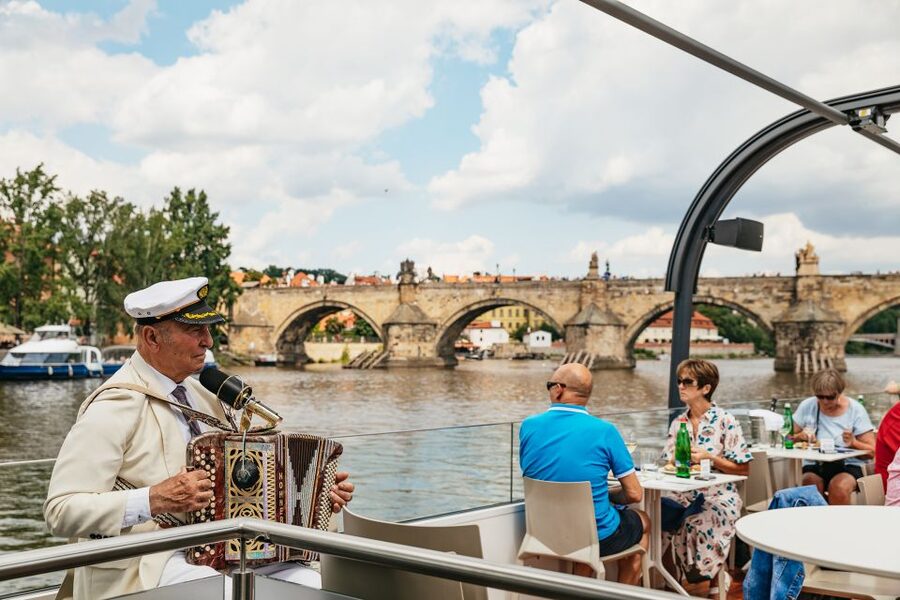 Prague: Vltava River Lunch Cruise in an Open-Top Glass Boat - Lunch on the Vltava