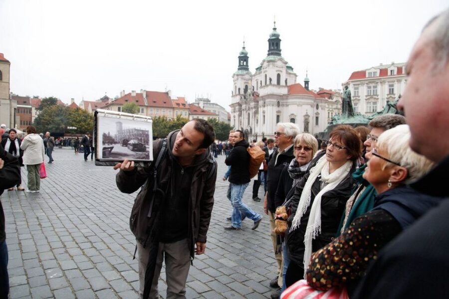 Prague: WWII Guided Tour & The Crypt of Operation Anthropoid - How the guiding shapes the experience