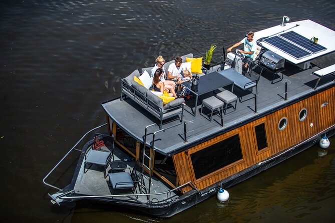 Prague YachtBoat CLASSIC cruise with Unlimited Beer or Prosecco - A private Prague cruise built for your own group
