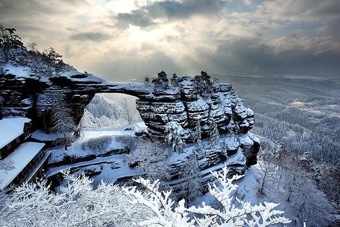Pravcicka Gate & Bastei Bridge Winter National Park Tour from Prague - What the small group changes