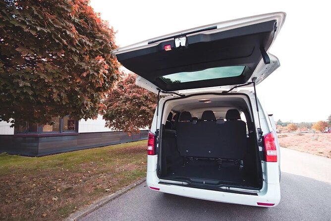 Private ARRIVAL Transfer by MINIVAN Mercedes Vito 8+1pax - Limits you should know before booking
