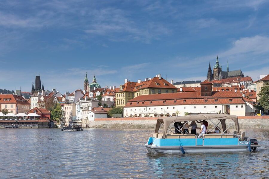 Private Boat Cruise With Unlimited Prosecco - Is $412 good value for your group?