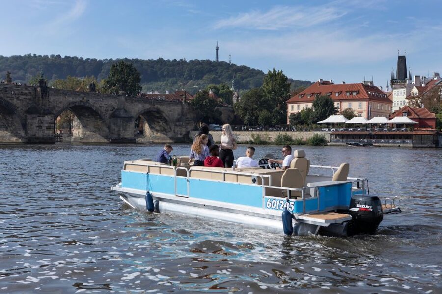 Private Boat Cruise With Unlimited Prosecco - Boarding between U Bukanyra and Botel Albatros