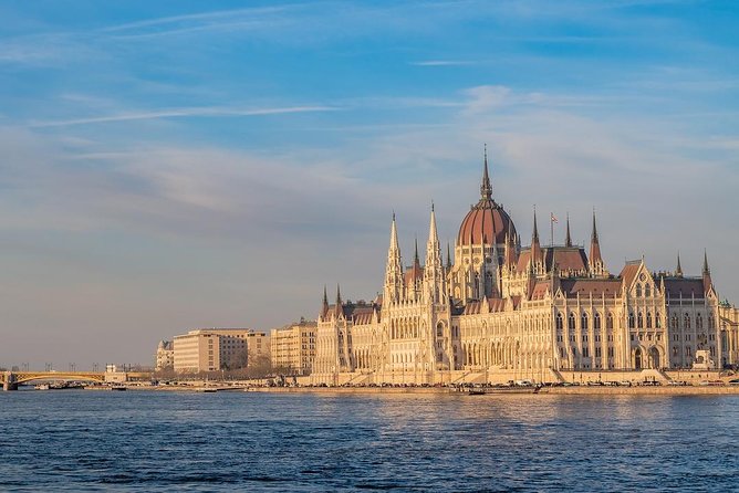 Private Car Transfer from Prague to Budapest with 2 Hour Stop - Why a private road transfer can beat the train
