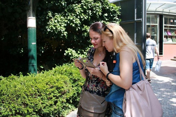 Private city discovery tour - A Historical Treasure Hunt - Why companies and school groups use this format
