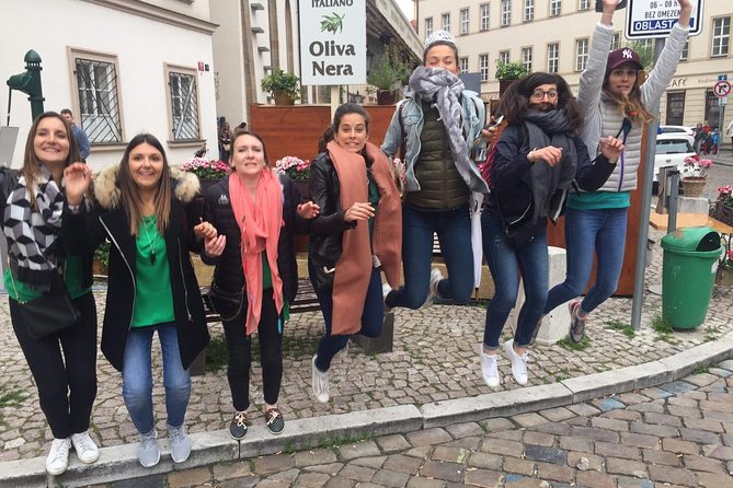Private city discovery tour - A Historical Treasure Hunt - Searching, solving, and learning along the route
