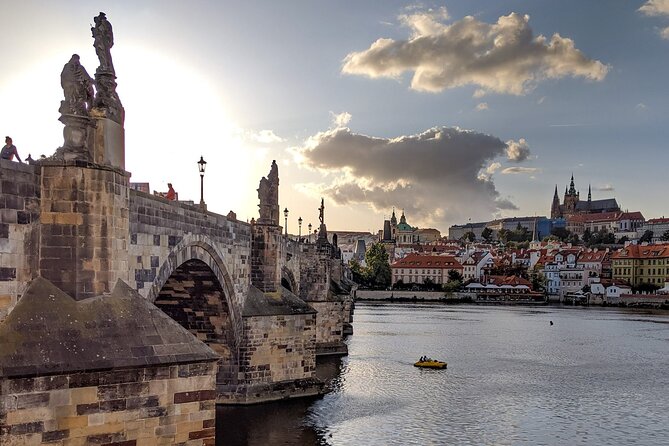 Private Custom Tour: Half-Day Tour of Prague Castle and Old Town - Why linking Old Town and the castle works