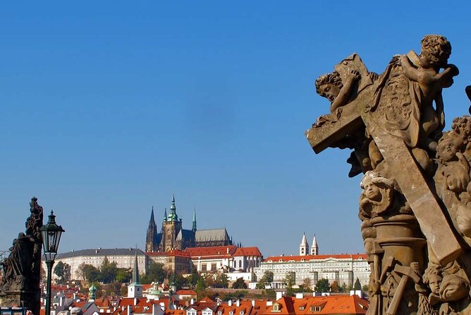 Private Custom Tour: Half-Day Tour of Prague Castle and Old Town - Private transport and the value of the price