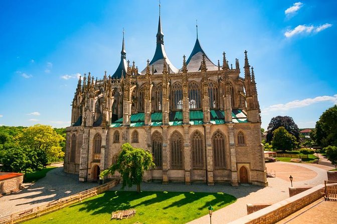 Private Day trip from Prague to Kutná Hora - Riding from Prague in a private Mercedes