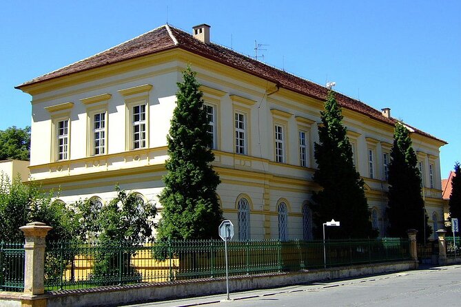 Private Half-Day Tour From Prague To Terezín Concentration Camp - The Ghetto Museum and former dormitories
