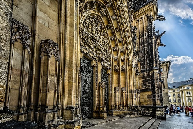 Private Half Day Walking Tour – Walking Tour Prague - Old Town sights and the Prague Castle hour