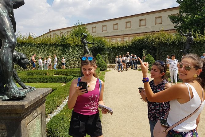 Private Lesser Town tour - Historical Treasure Hunt - Who should book this historical treasure hunt?