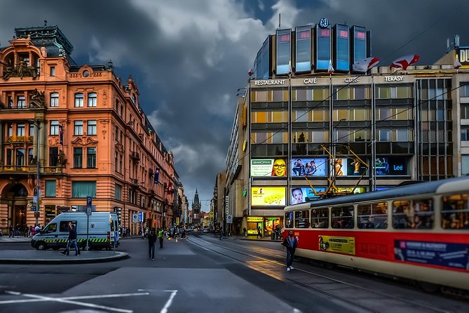 Private & Personalized Prague Night Tour with a Local Guide - Adding a pub, market, or local dinner