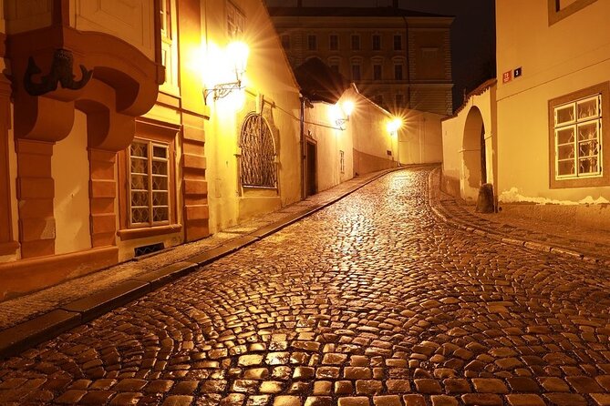 Private Photography Tour of Prague by Night - What the camera instruction is really like