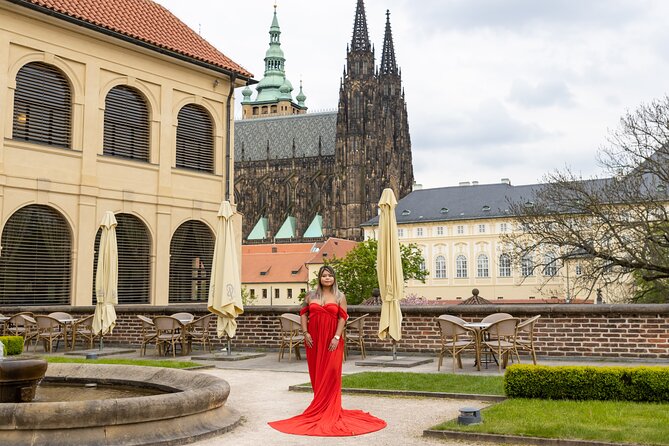 Private Photoshoot Tour in Prague - Charles Bridge: the essential Prague backdrop