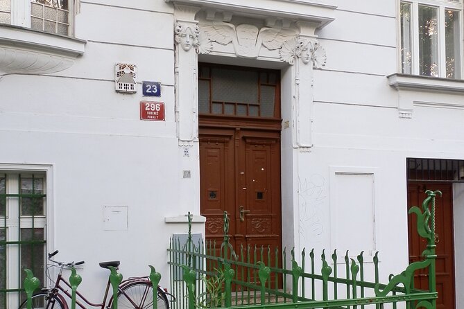 Private Prague Art Nouveau and Cubism Walking Tour - Hotel Central and the Municipal House