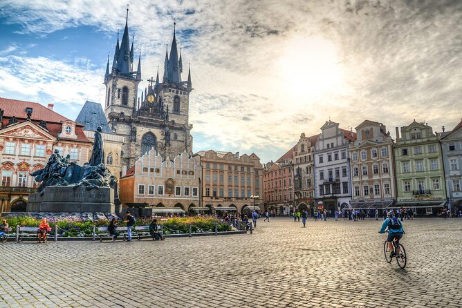 Private Prague City Highlights Tour with a Stop at a Czech Cafe - Coffee, Czech snack, and local advice