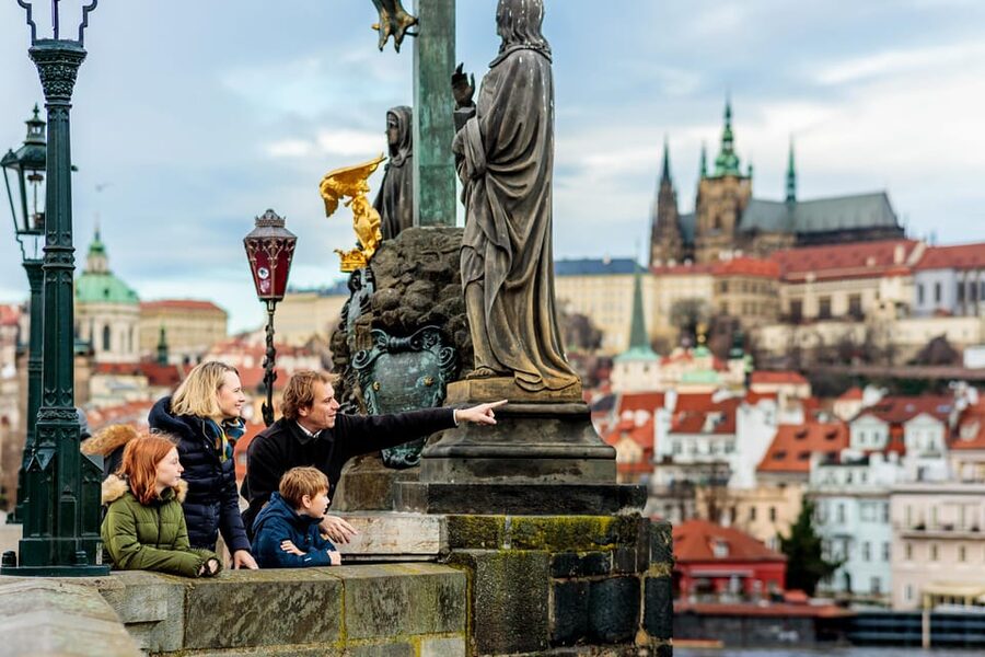 Private Prague Sunrise Photoshoot + Walking Tour - Communication before and after the session