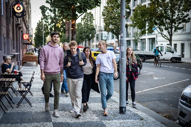 Private Prague Walk with Your Local Buddy - A smart first walk from New Town to the castle