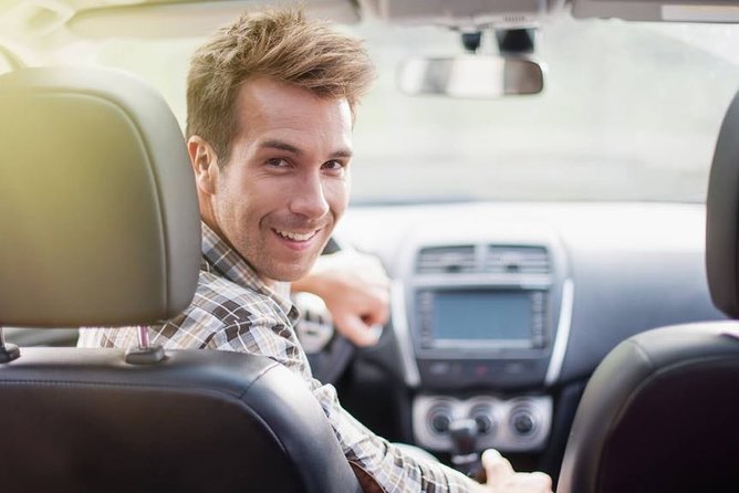 Private Scenic Transfer from Prague to Munich with 4h of Sightseeing - Zbiroh for a smaller castle stop