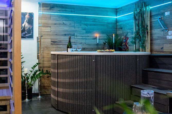 Private Spa with Jacuzzi and Sauna - BLACK ZONE - Music and lighting you can set yourself