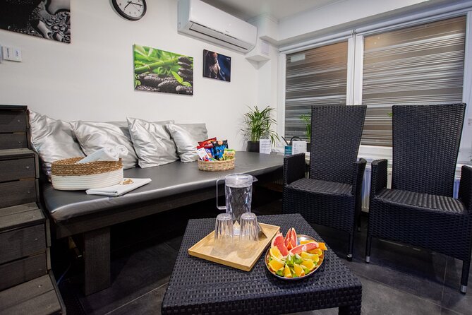 Private Spa with Jacuzzi and Sauna - BLACK ZONE - The jacuzzi, with bubbles or jets