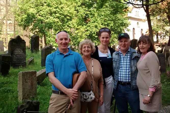 Private Stories of Jewish Prague Walking Tour - Entering the Old-New Synagogue at Maiselova