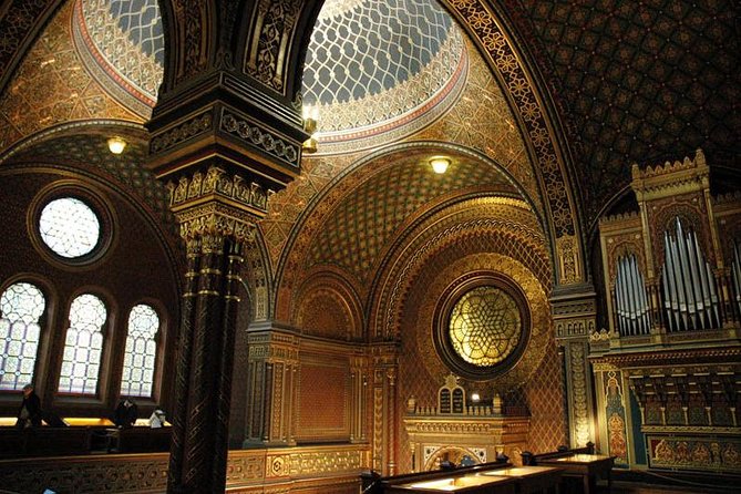 Private Stories of Jewish Prague Walking Tour - Pinkas Synagogue and the names of the murdered
