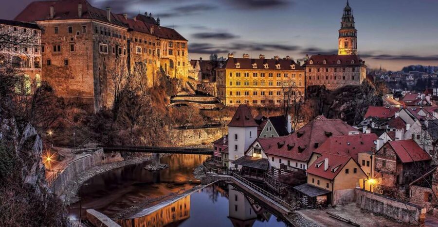 Private Tour to Český Krumlov - A Day Trip from Prague - The 2.5-hour drive from Prague