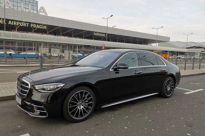 Private Transfer from Prague Airport to Prague City Hotels 1 - 3 pax - The human side of the service