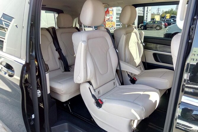 Private Transfer from Prague Airport to Prague City Hotels 1 - 7 pax - Who should book this transfer