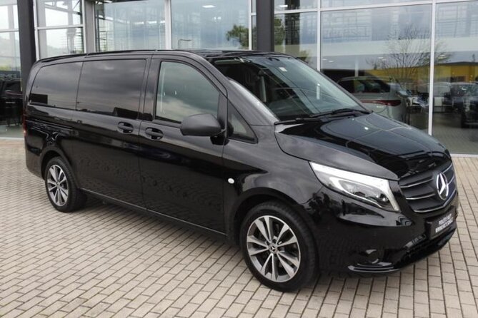 Private Transfer from Prague Airport to Prague City Hotels 1 - 7 pax - Booking details worth checking twice