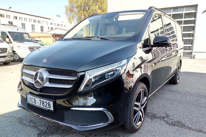Private Transfer from Prague Airport to Prague City Hotels 1 - 7 pax - Should you book the Prague Airport private transfer?