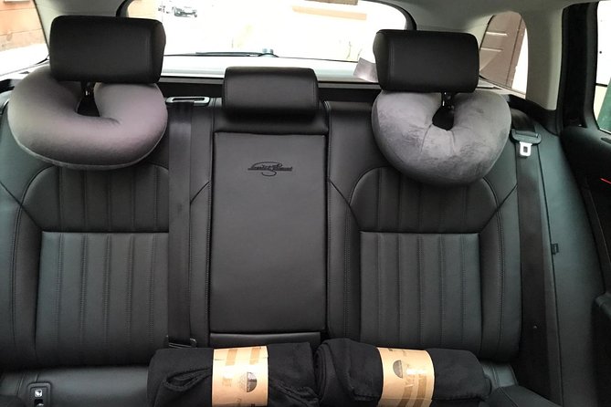 Private Transfer from Prague Airport to the City Centre - Finding your driver after baggage claim