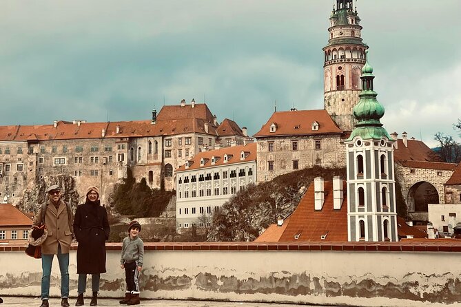 Private UNESCO Český Krumlov Trip from Prague with Local Guide - Weather, Walking, and Family Practicalities