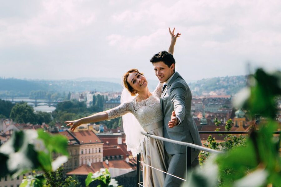 Professional photoshoot in Prague - 1 hour, 30 or 15 min - Weather, Crowds, and What to Wear