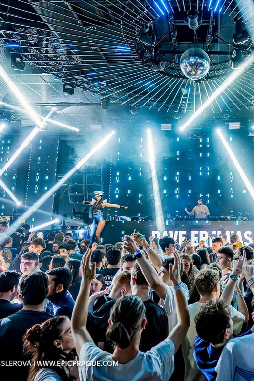 Pub Crawl with Shots and Night Club I Prague - Practical tips for getting better value
