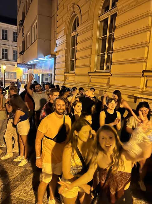 Pub Crawl with Shots and Night Club I Prague - Meeting your group at Recovery Room