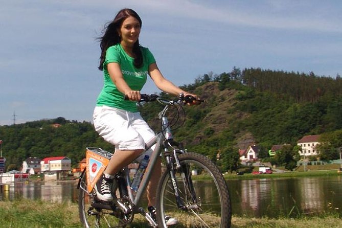 River & Park Bike Tour to Troja Chateau (Private small groups) - Who will enjoy this Prague cycling tour?