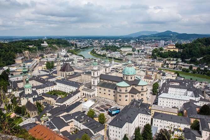 Salzburg Private Day Tour from Prague with transfers and guide - Lunch and free time in a short afternoon