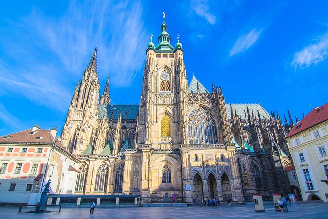 Self-Guided Audio Tour - Prague Castle District - Golden Lane and the alchemist story