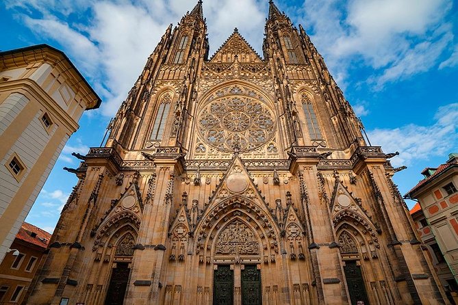Self-Guided Audio Tour - Prague Castle District - St. Vitus Cathedral and the Gothic heart of the castle