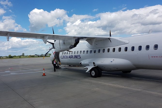Shared Departure Transfer: Prague Hotel to Prague Airport - Key points before you reserve