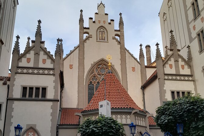 Small-Group Tour through the History of Jewish Prague - Spanish Synagogue and the path to the postwar years