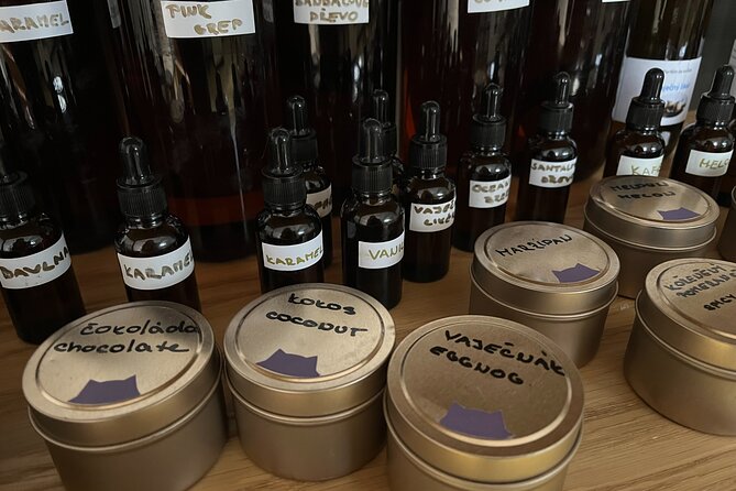 Soy Candles Workshop in Prague - Following the candle-making steps