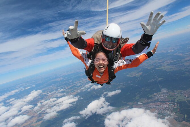 Tandem Skydiving in Prague - Tandem Jump with transfers! - The briefing and tandem setup