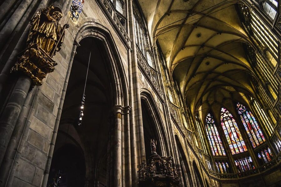 Tour of Prague Castle in italian language ticket included - Who should book this castle visit