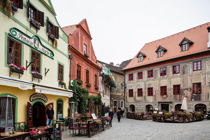 UNESCO Cesky Krumlov from Prague with Guided Tour and Transfer - The guides can shape the whole day