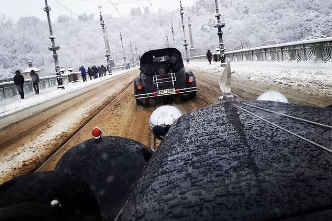Vintage Cars Prague - Grand City Tour 150min / 1-6 pers. 2,5hrs - What the Private Car Adds